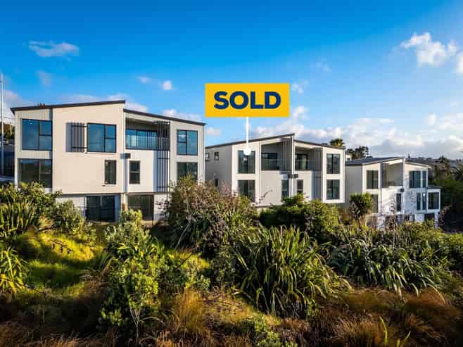 1090 Beach Road, Torbay