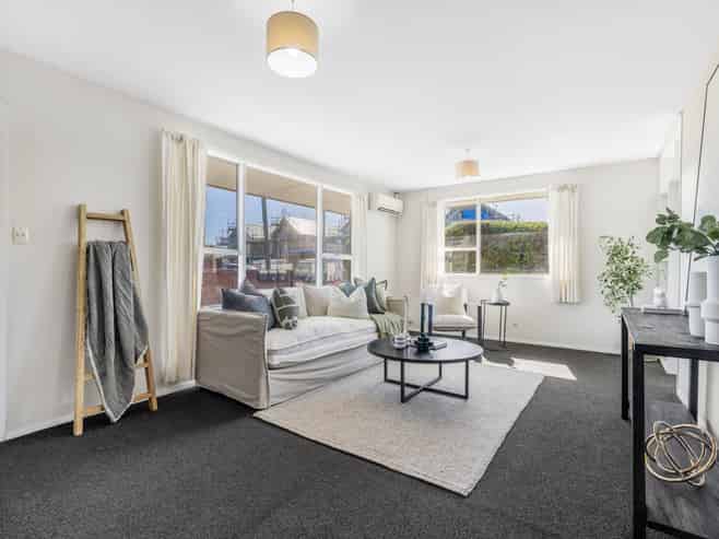 1/12 Lees Road, Strowan