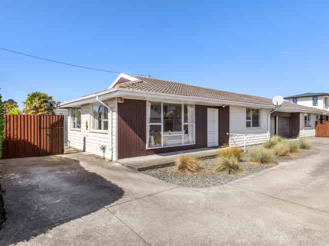 1/12 Lees Road, Strowan
