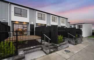 2/16 Clara Road, Silverdale