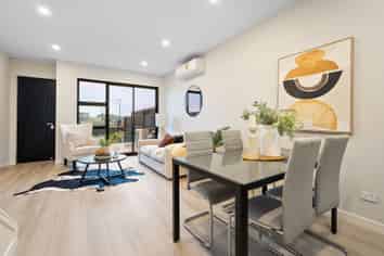 2/16 Clara Road, Silverdale