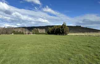 130 Bruce Road, Momona