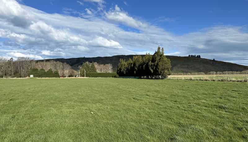 130 Bruce Road, Momona