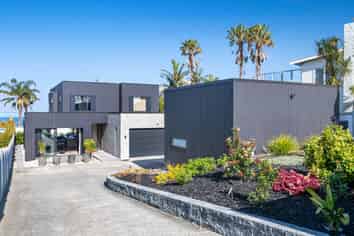 1023 Whangaparaoa Road, Tindalls Beach