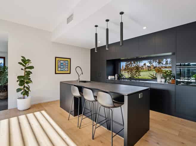 4 Pounamu Avenue, Wanaka