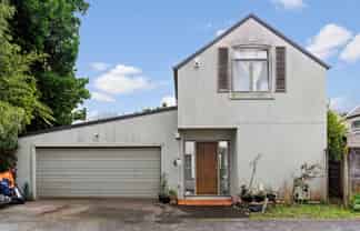 22D Mead Street, Avondale