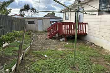 1/8 Penion Drive, Flat Bush