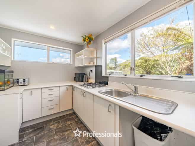 118 Holborn Drive, Stokes Valley
