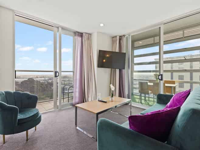 1102/17 Amersham Way, Manukau