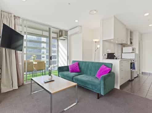 1102/17 Amersham Way, Manukau