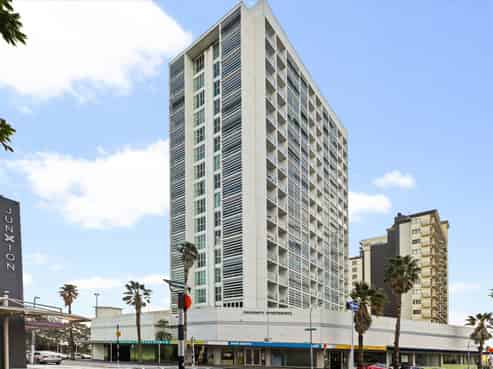 1102/17 Amersham Way, Manukau