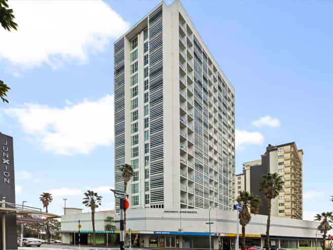 1102/17 Amersham Way, Manukau