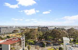 1102/17 Amersham Way, Manukau