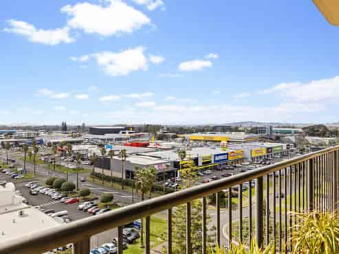 8A/18 Ronwood Avenue, Manukau
