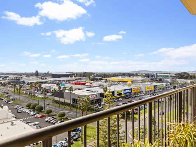 8A/18 Ronwood Avenue, Manukau