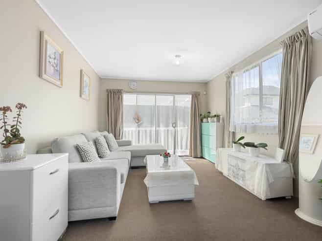 2/19 Martin Road, Manurewa
