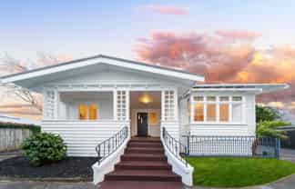 1 Crescent Road, Epsom