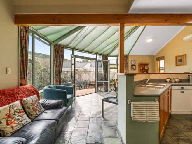 10 Mountfort Street, Outram