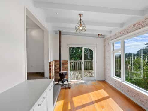 37 Makiri Street, Helensville