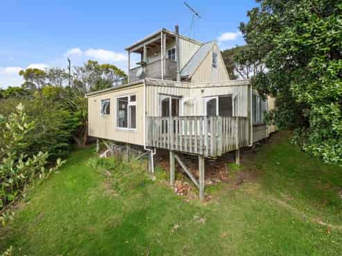 37 Makiri Street, Helensville