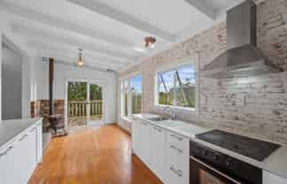 37 Makiri Street, Helensville