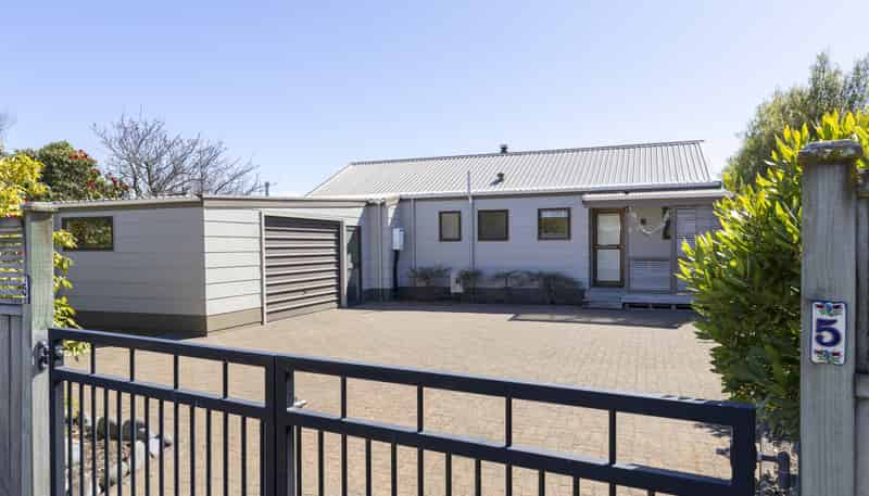 5 Kempton Place, Richmond Heights