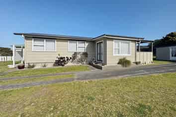 49 Thomas Place, Foxton Beach