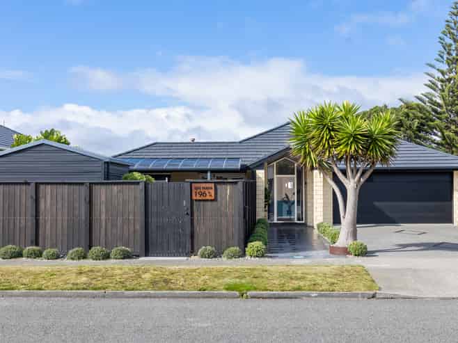 196 Tutere Street, Waikanae Beach
