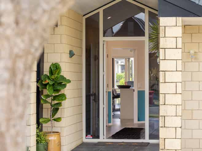 196 Tutere Street, Waikanae Beach