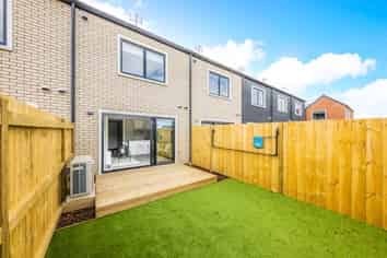 18/137 Hall Avenue, Mangere