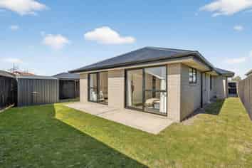 29 Jean Batten Lane, ROLLESTON