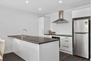 29 Jean Batten Lane, ROLLESTON