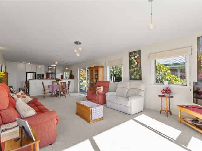 2/8 McCormacks Bay Road, Mount Pleasant