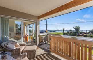 2/8 McCormacks Bay Road, Mount Pleasant