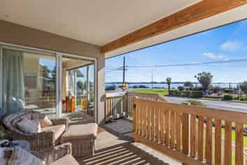 2/8 McCormacks Bay Road, Mount Pleasant