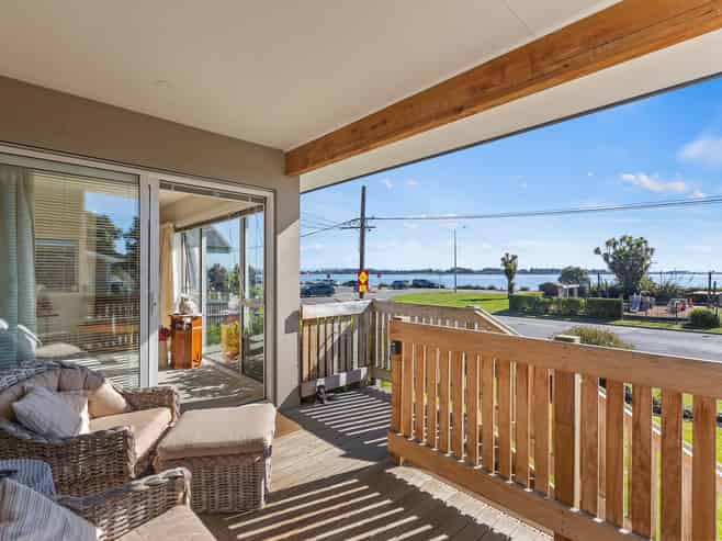 2/8 McCormacks Bay Road, Mount Pleasant