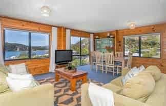 12 Panorama Avenue, Ferry Landing