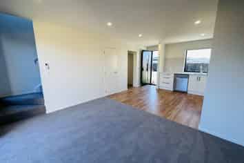 7/9 Marcroft St, Woolston
