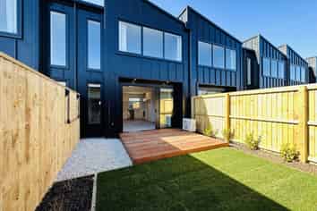 7/9 Marcroft St, Woolston