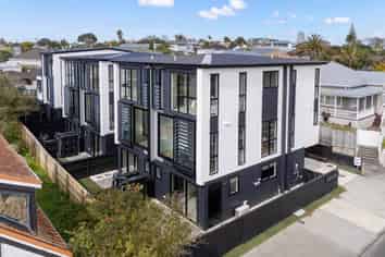 1-4, 1664 Great North Road, Avondale