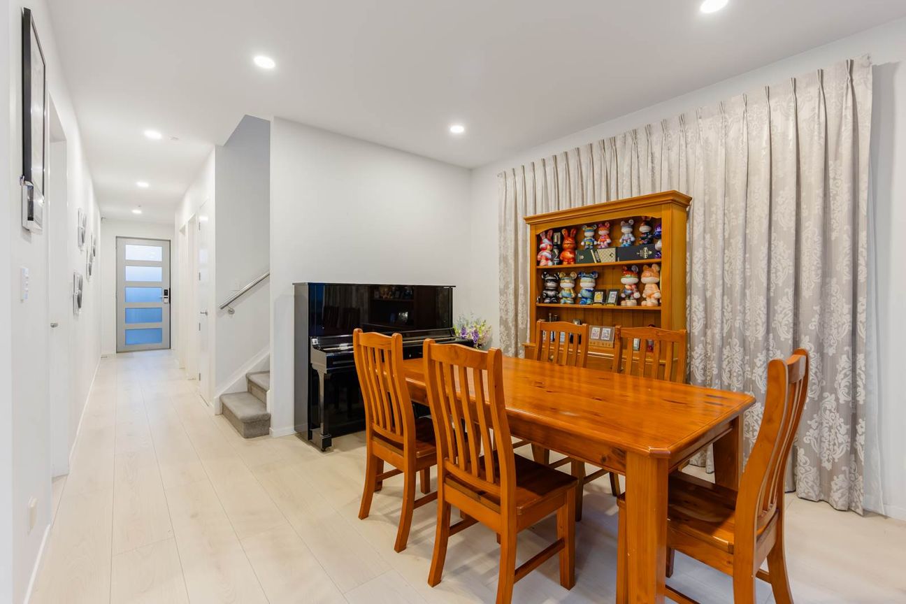 Gorgeous Standalone Family Home - Widok 5