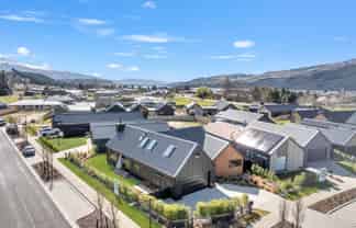 15 Vintage Street, Cromwell