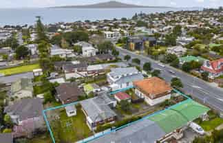 9 Esmonde Road, Takapuna