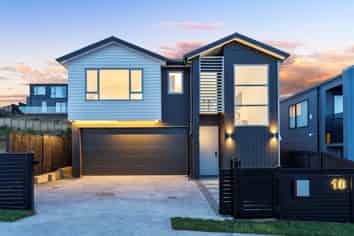 18 Pakirikiri Street, Long Bay