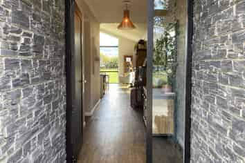 673 Woodbury Road, Woodbury