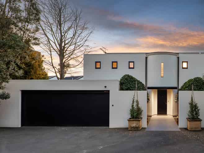 15 Rhodes Street, Merivale