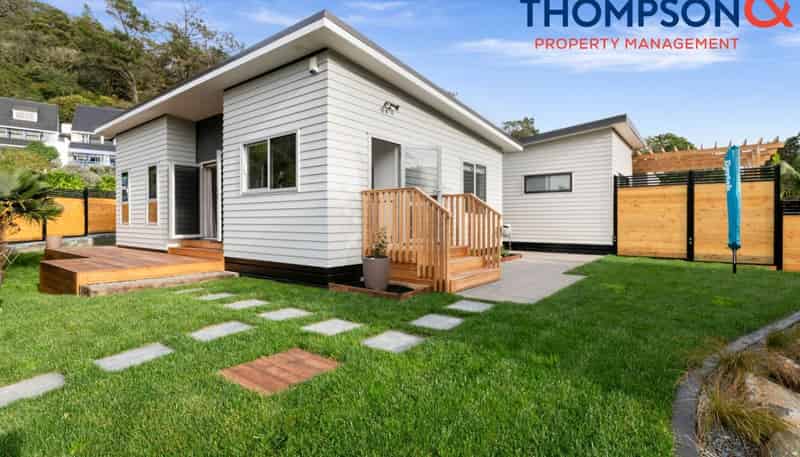 1 Weranui Road, Waiwera