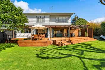 51 & 51A Riverlea Avenue, Pakuranga