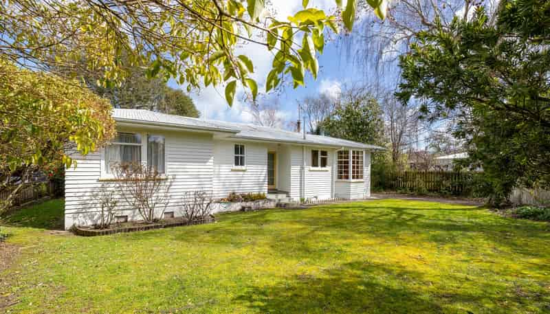 84 Kuratawhiti Street, Greytown