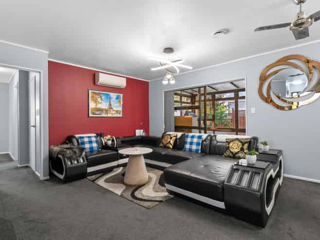2/109 Great South Road, Manurewa